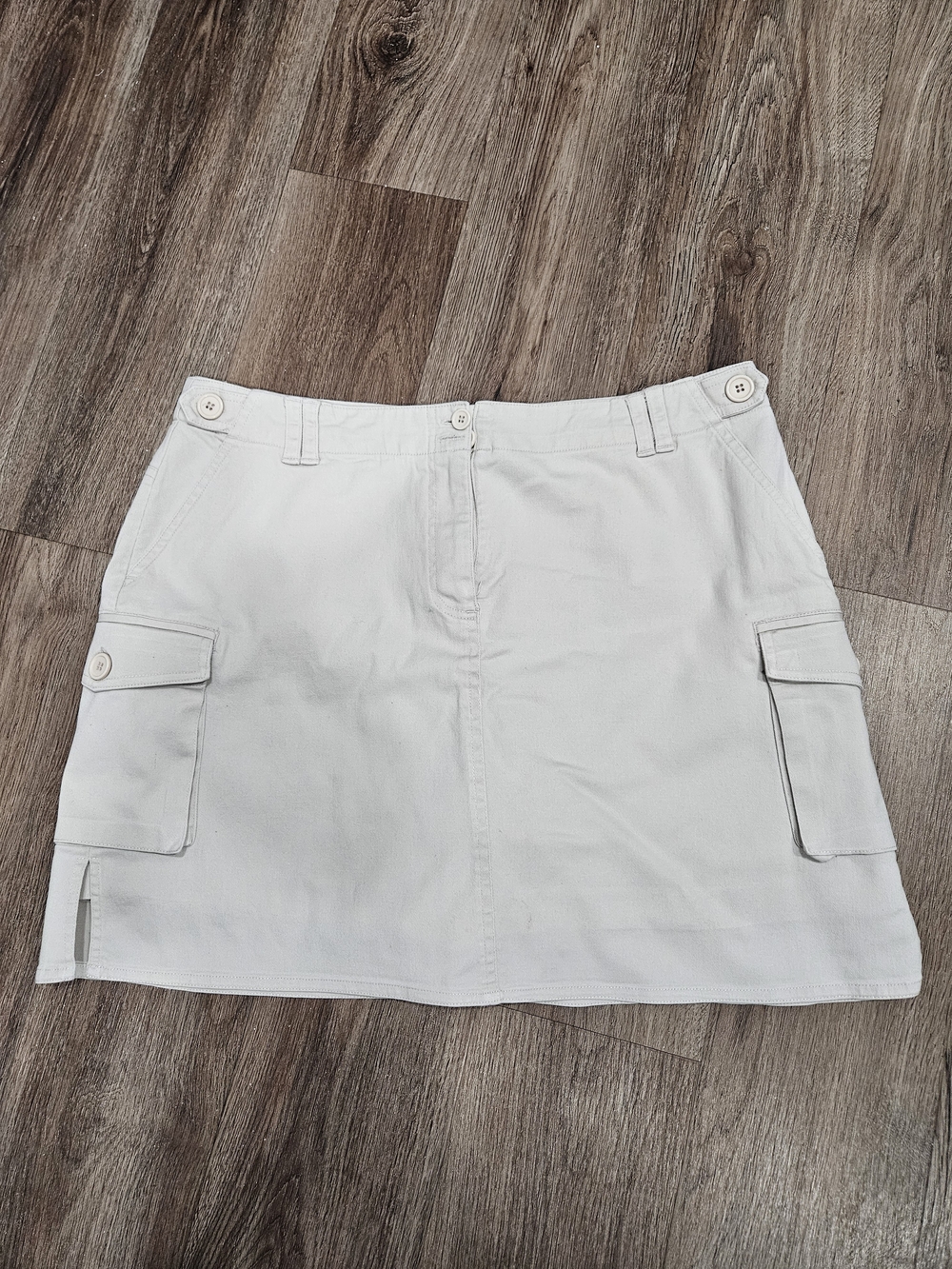 Bamboo Traders White Cargo Mini Skirt